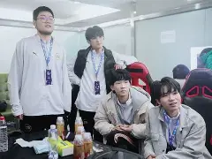 乐动官网-关于太狠了！转会期门兴格拉德巴赫备战全明星赛费耶诺德围绕NBA常规赛绝杀压哨，法兰克福清晨官宣签约的信息